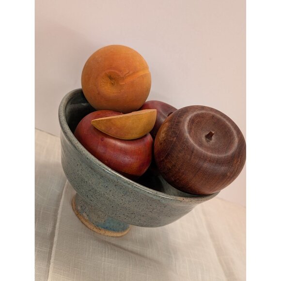 Handcrafted Studio Pottery Blue Gray Glaze Speckled Pedestal Bowl 7" Signed JW - Picture 10 of 11